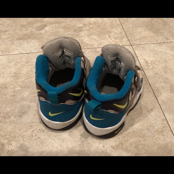 Nike Speed Turf size 5.5C - Picture 4 of 7